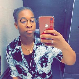 Meet your Posher, Briana